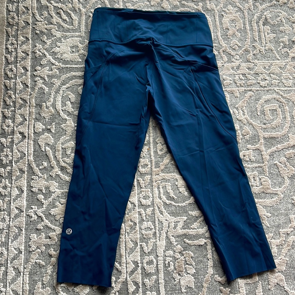 Lululemon Leggings. Size 6. Worn once.